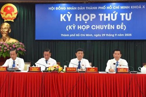 Chủ tịch HĐND Tp.HCM: HĐND và UBND phải cùng hành động, không để các nút thắt kéo dài thêm 10 năm
