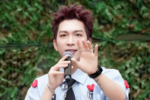 Tăng Phúc gây bất ngờ với visual 'hack tuổi'