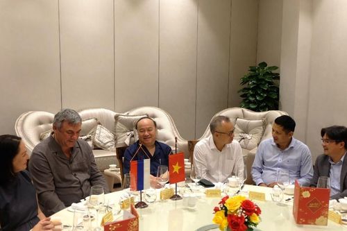 Chủ tịch HBA-VACOD tiếp Phó Chủ tịch Ủy ban Đối ngoại Saint Petersburg trước thềm Diễn đàn Ngoại giao nhân dân Việt – Nga