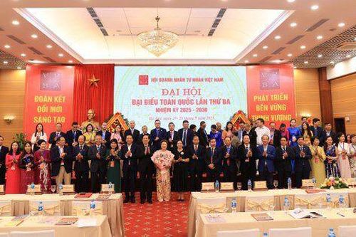 Doanh nhân tư nhân quyết tâm đổi mới, kiến tạo sức bật cho kinh tế Việt Nam