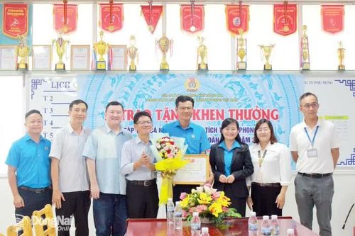 Cán bộ, đoàn viên, người lao động hướng về Đại hội Đảng bộ tỉnh
