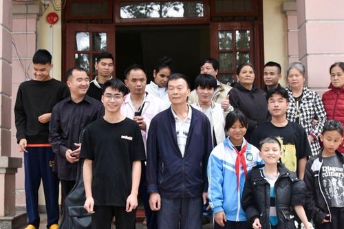 Ðiểm tựa của những phận đời khiếm thị