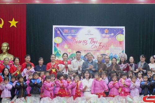 Trung thu ấm áp nơi vùng cao Co Mạ
