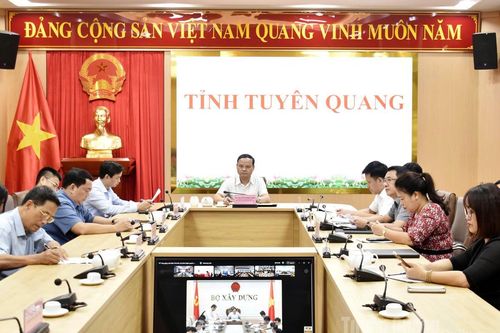 Thí điểm mô hình Trung tâm giao dịch bất động sản và quyền sử dụng đất do Nhà nước thành lập