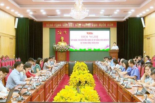 Thái Nguyên tập huấn triển khai ứng dụng 'Sổ tay đảng viên điện tử'
