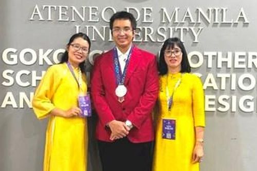 Tuyển dụng giáo viên cho Trường THPT Chuyên Quốc Học - Huế