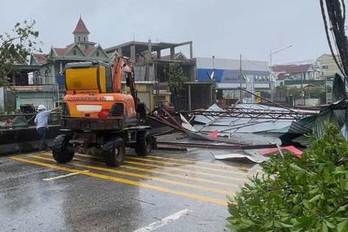 Nghệ An: Nhiều tuyến quốc lộ, tỉnh lộ bị chia cắt do sạt lở, ngập úng sau bão số 10