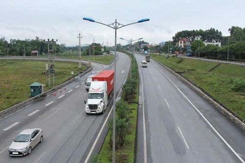 Hơn 441km quốc lộ, hành lang ven biển được đổi tên thành đường Hồ Chí Minh