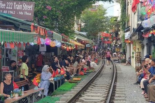 Hơn 11.500 vi phạm hành lang đường sắt: Nguy cơ tai nạn vẫn hiện hữu