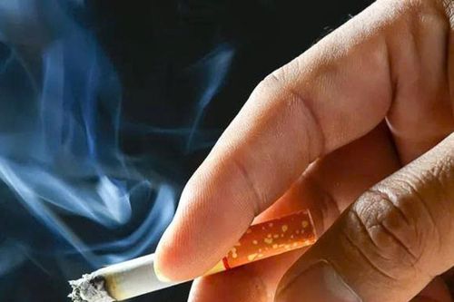 Nói không với thuốc lá nơi công sở:Nghiêm túc từ người đứng đầu