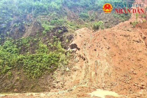 Quảng Trị: Đường Hồ Chí Minh nhánh Tây bị chia cắt do sạt lở ta li dương