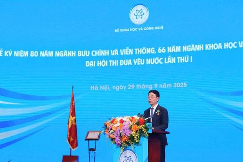 Bộ trưởng Bộ Khoa học và Công nghệ Nguyễn Mạnh Hùng phát động phong trào thi đua yêu nước trong toàn ngành