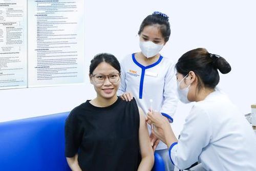 VNVC tiêm vắc xin RSV phòng viêm phổi cho trẻ nhỏ trong những tháng đầu đời