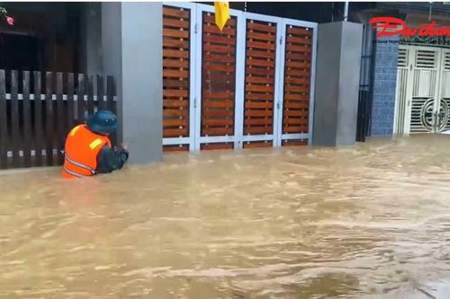 Đồng lòng ứng phó, giảm thiểu thiệt hại do mưa bão