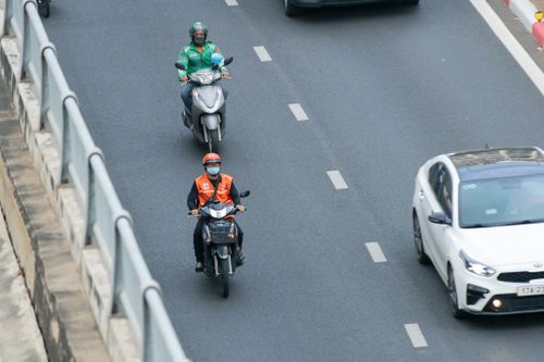 Bên hưởng lợi khi 400.000 tài xế TP.HCM chuyển sang xe điện