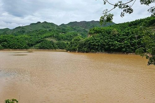 Nước sông thượng nguồn Thanh Hóa đạt đỉnh, đang xuống chậm
