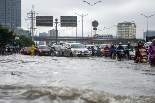 Hà Nội mưa lớn, dự báo những điểm ngập úng