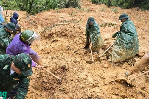 Tuyên Quang: Sạt lở tại xã Lũng Cú vùi lấp 6 ngôi nhà, 4 người mất tích