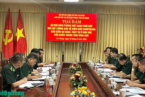 Tọa đàm phục vụ nghiên cứu đề tài cấp Bộ Quốc phòng 'BĐBP Việt Nam phối hợp với lực lượng bảo vệ biên giới Campuchia bảo đảm an ninh trật tự ở khu vực cửa khẩu trong tình hình mới'