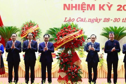 Lào Cai thông qua các quyết sách để phát triển 'xanh, hài hòa, bản sắc, hạnh phúc'