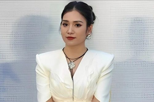 MC Thanh Mai cầu cứu