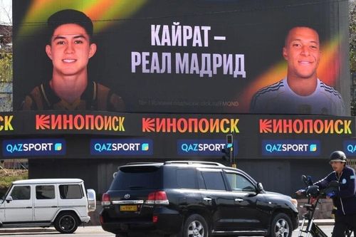 Thành phố vùng cận đông xa xôi Almaty phấn khích như thế nào khi tiếp đón Real