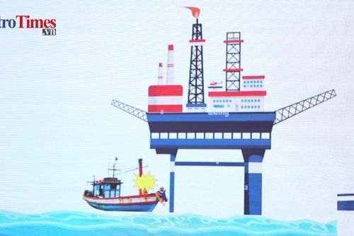 Tuyên truyền bảo vệ an ninh, an toàn công trình dầu khí tại Lô 01&02