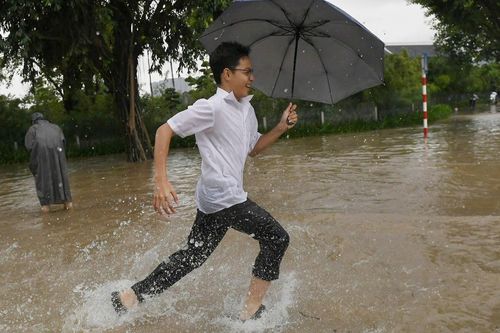 Sở GD Hà Nội: Các trường ảnh hưởng mưa bão, ngập lụt chủ động hình thức học tập