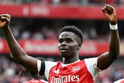 Arsenal 'thưởng' Bukayo Saka hợp đồng mới lương cao nhất đội