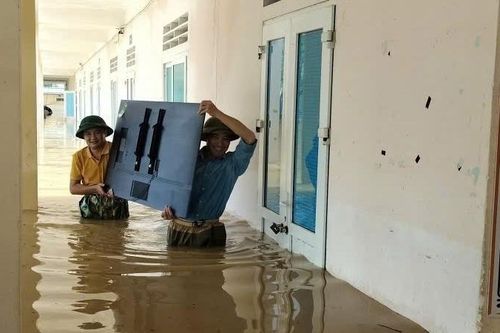 Bão số 10 làm tan hoang 418 trường học Hà Tĩnh, thiệt hại hơn 457 tỷ đồng