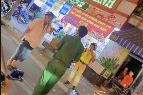 Người đàn ông say xỉn chống đối CSGT, làm một thanh niên xung phong bị thương