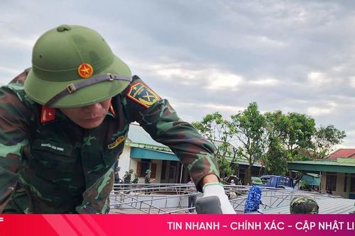 Hơn 11.000 lượt cán bộ, chiến sĩ chung tay dựng lại trường lớp sau bão
