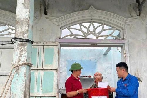 Hội Chữ thập đỏ cứu trợ khẩn cấp người dân 4 tỉnh bị ảnh hưởng bởi bão số 10
