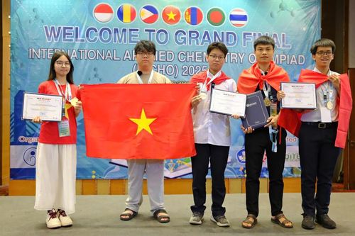Cả 6 học sinh Việt Nam giành huy chương tại Olympic Hóa học ứng dụng quốc tế 2025