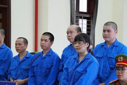 6 bị cáo lãnh án vì dụ dỗ, ép buộc thiếu nữ làm việc trong cơ sở massage