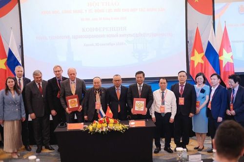 Chủ tịch VACOD-HBA dự Lễ ký kết thỏa thuận hợp tác giữa Bệnh viện Hữu Nghị và Trung tâm Ung thư Napalkov