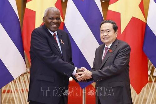 Chủ tịch Quốc hội Trần Thanh Mẫn hội đàm với Chủ tịch Quốc hội Cuba