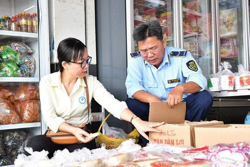 Hòn Đất tăng cường kiểm tra đảm bảo an toàn thực phẩm dịp Tết Trung thu năm 2025