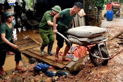 Bắc Ninh: Quân - dân đồng lòng khắc phục hậu quả mưa lũ