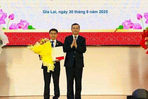 PGS.TS. Đoàn Đức Tùng giữ chức Hiệu trưởng Trường Đại học Quy Nhơn nhiệm kỳ 2025-2030