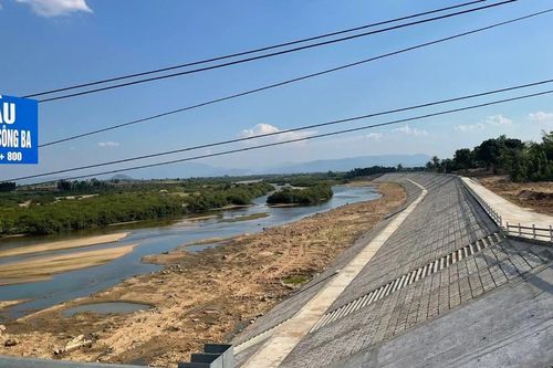 Bàn giao và đưa vào sử dụng công trình kè chống sạt lở tại Ia Pa và Pờ Tó