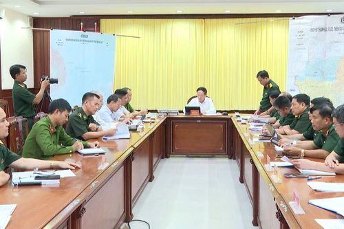 Chủ tịch UBND tỉnh Phạm Anh Tuấn: Khẩn trương tìm kiếm, cứu nạn tàu cá bị mất liên lạc