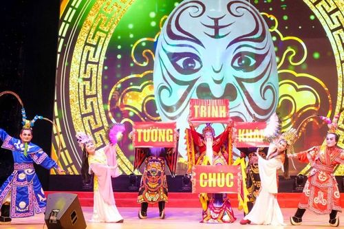 Gia Lai: Biểu diễn nghệ thuật chào mừng ngày Sân khấu Việt Nam