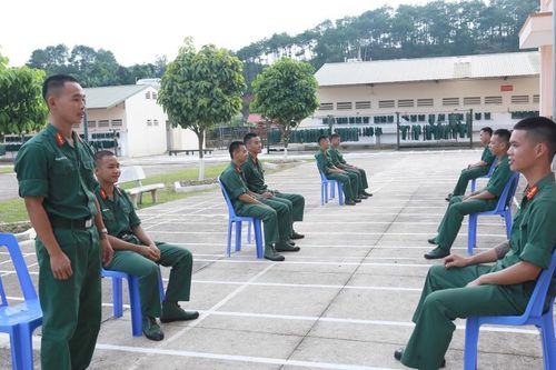Từ tổ đến đơn vị cùng tiến