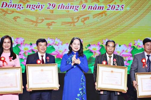 Thi đua đổi mới sáng tạo, phát huy tiềm năng, chung sức đồng lòng, xây dựng Lâm Đồng phát triển