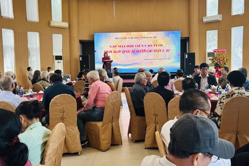 Hội Văn học Nghệ thuật Quảng Trị gặp mặt hội viên cao tuổi