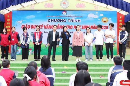 Xây dựng 'Trường học an toàn, trường học hạnh phúc'