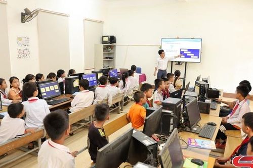 Nỗ lực vượt khó ở ngôi trường vùng cao