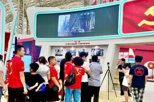 Tháng 9, Hà Nội đón lượng khách du lịch tăng gấp đôi cùng kỳ năm ngoái nhờ hiệu ứng A80