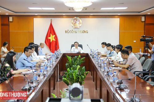 Đẩy mạnh chuyển đổi số trong xúc tiến thương mại, nâng cao năng lực cạnh tranh và mở rộng thị trường